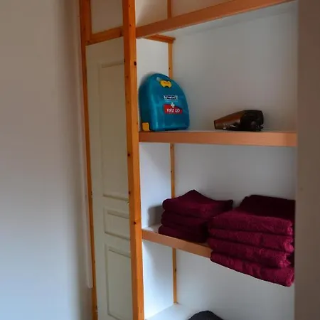 Beautiful View 3 Bedroom Chalet. בקתה Saint-Manvieu-Bocage