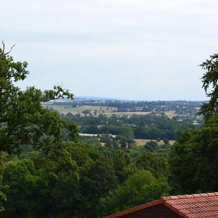 Beautiful View 3 Bedroom Chalet. בקתה