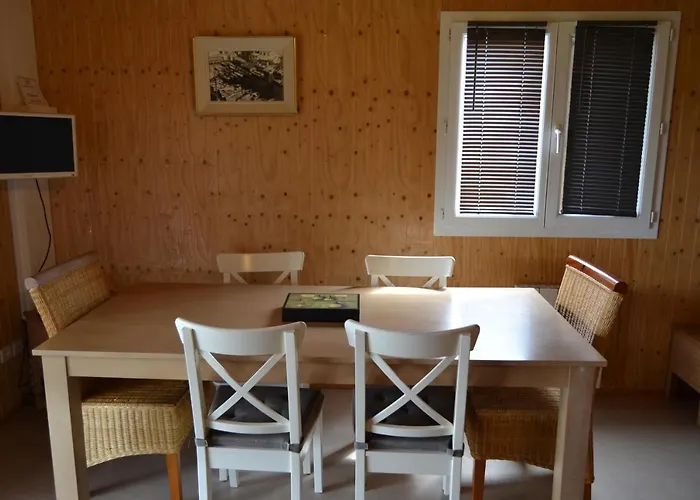 Chalet Beautiful View 3 Bedroom Chalet. *