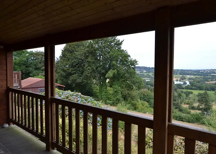 Beautiful View 3 Bedroom Chalet. *