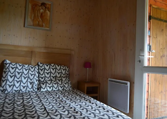 Beautiful View 3 Bedroom Chalet. Chalet Saint-Manvieu-Bocage